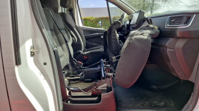 Renault Trafic image 8