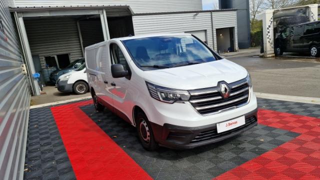 Renault Trafic image 1