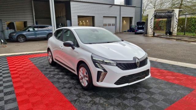 Renault Clio image 2