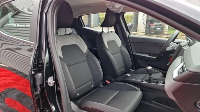 Renault Clio image 2