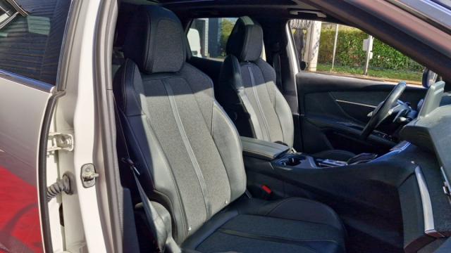 Peugeot 3008 image 2