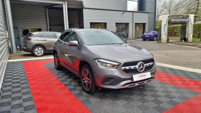 Mercedes Benz Gla image 3