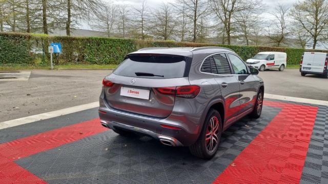 Mercedes Benz Gla image 6