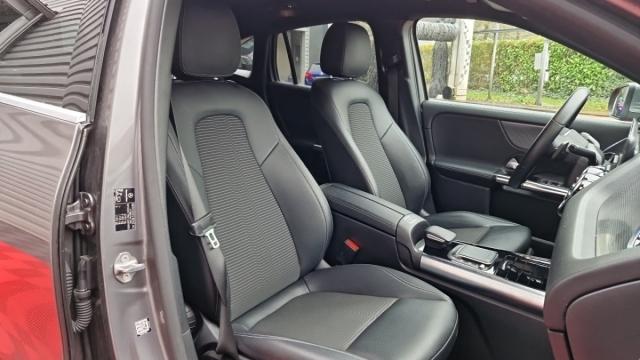 Mercedes Benz Gla image 8