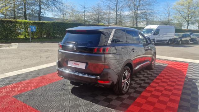 Peugeot 5008 image 2