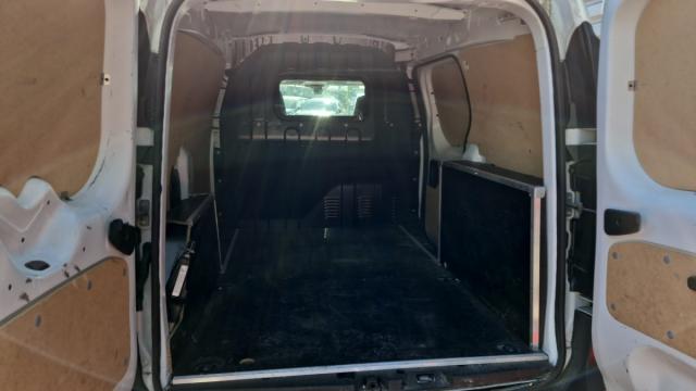 Renault Express Van image 6