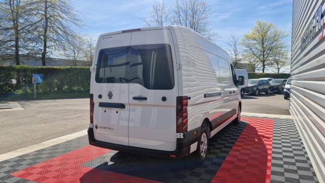Renault Master image 8
