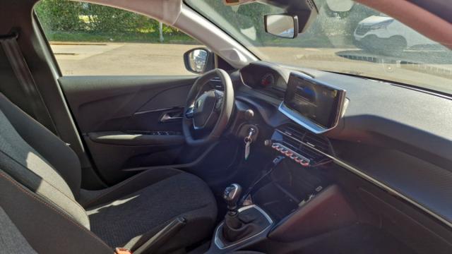 Peugeot 208 image 4