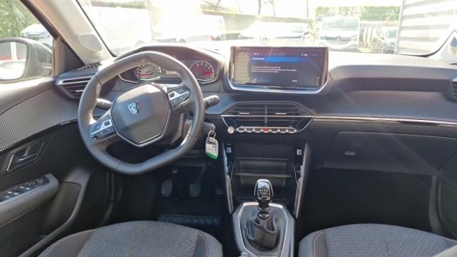 Peugeot 208 image 3