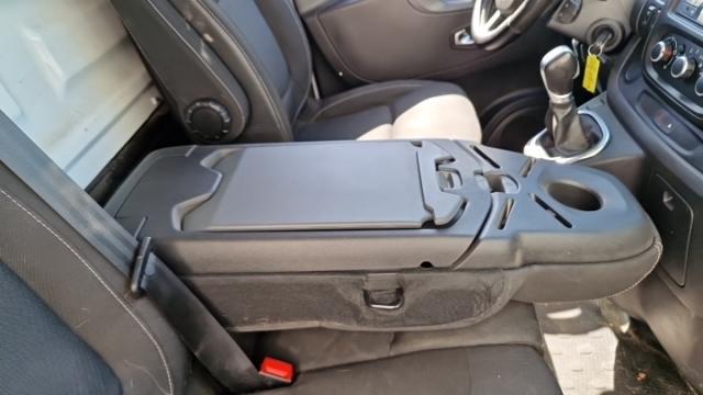 Renault Trafic image 8