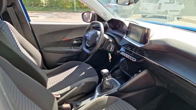 Peugeot 2008 image 7