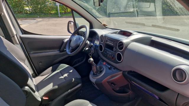 Peugeot Partner image 2