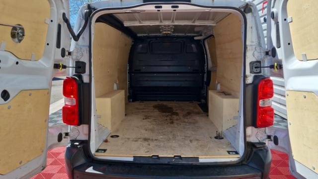 Peugeot Expert image 8