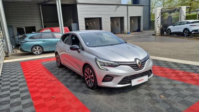 Renault Clio image 2