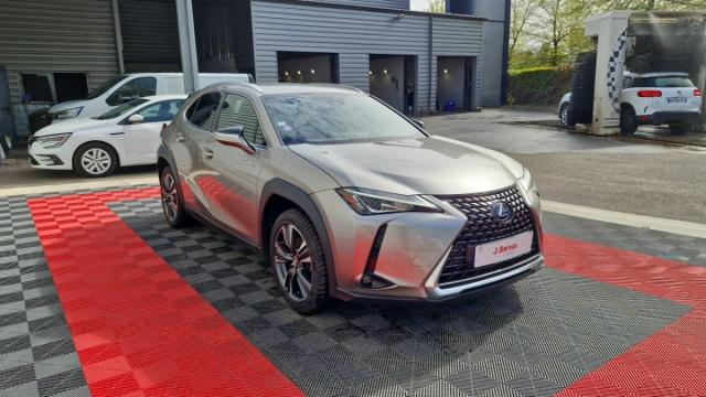 Lexus Ux image 5
