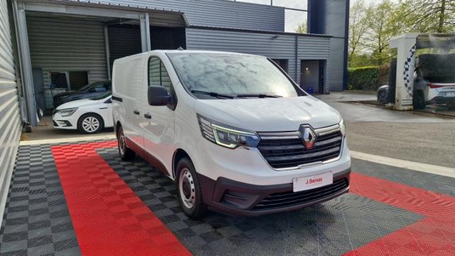 Renault Trafic image 8