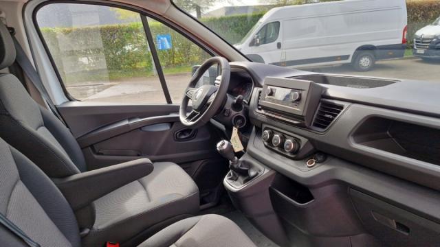 Renault Trafic image 7
