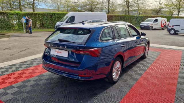 Skoda Octavia image 9