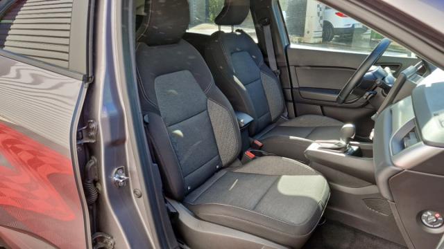 Renault Captur image 9