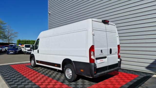 Peugeot Boxer image 1