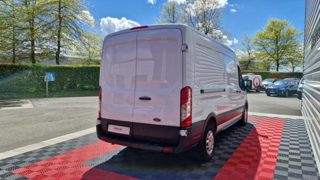 Ford Transit image 5