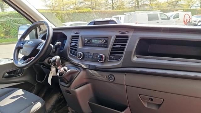 Ford Transit image 9