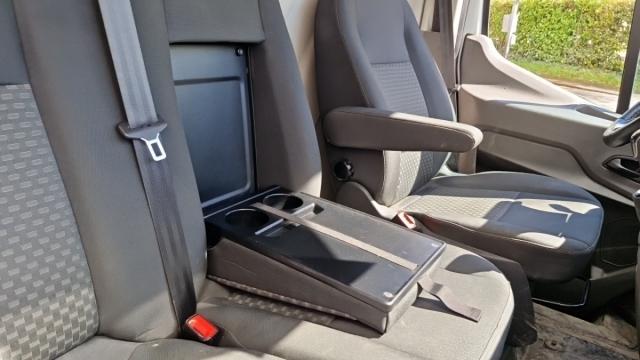 Ford Transit image 8