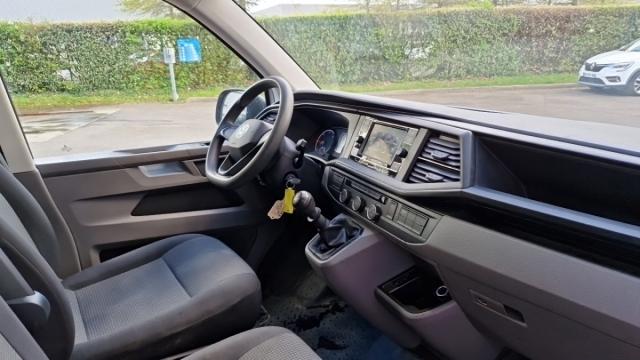 Volkswagen Transporter image 9