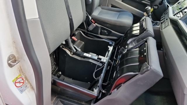 Volkswagen Transporter image 2