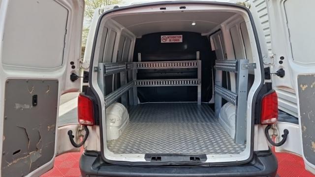 Volkswagen Transporter image 5