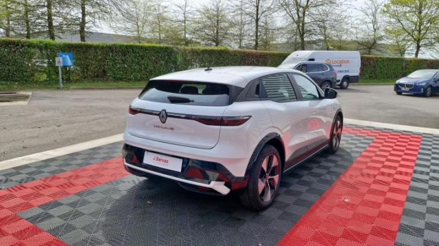 Renault Mégane E-Tech image 9