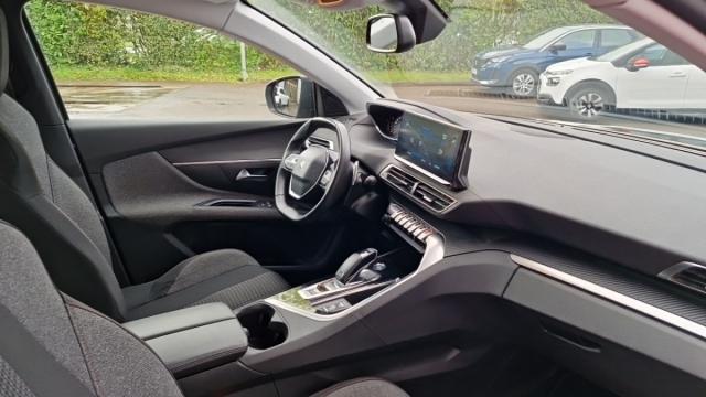 Peugeot 5008 image 2