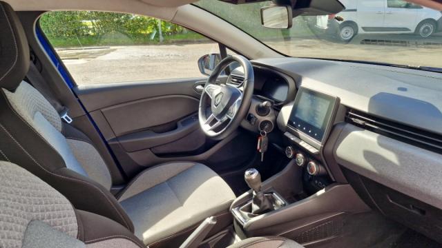 Renault Clio image 1