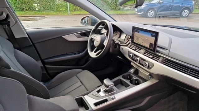 Audi A4 Avant image 9