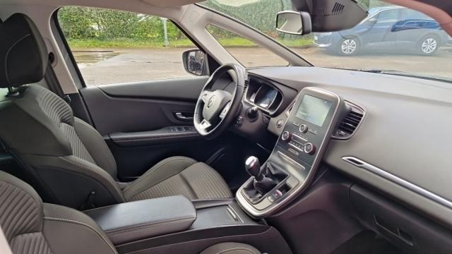 Renault Grand Scénic image 4