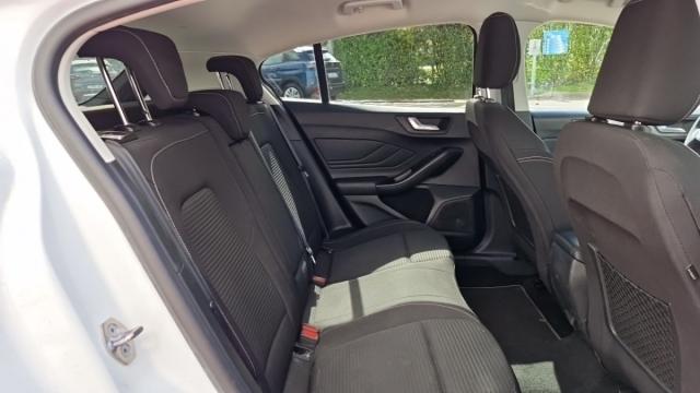 Ford Focus image 8