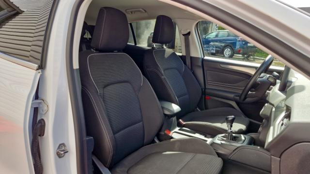 Ford Focus image 9