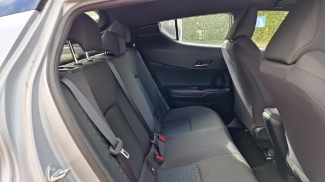 Toyota C-Hr image 2