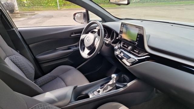 Toyota C-Hr image 5