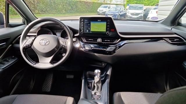 Toyota C-Hr image 6