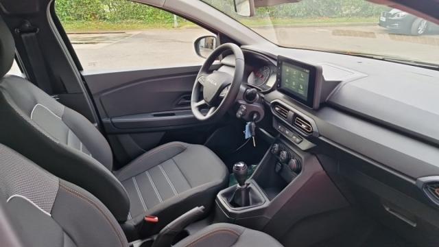 Dacia Sandero image 1