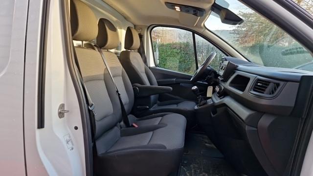 Renault Trafic image 4