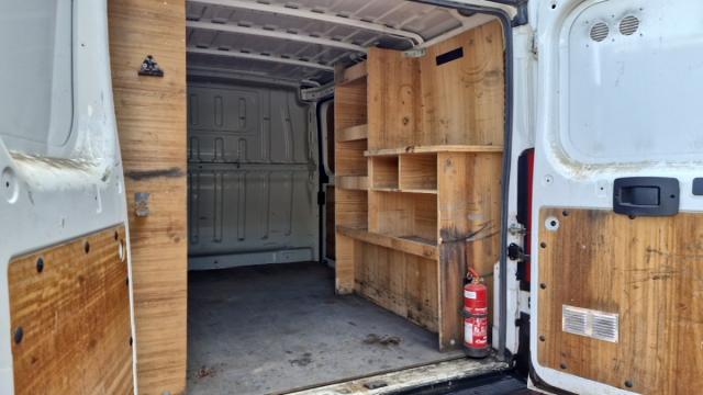 Peugeot Boxer image 2