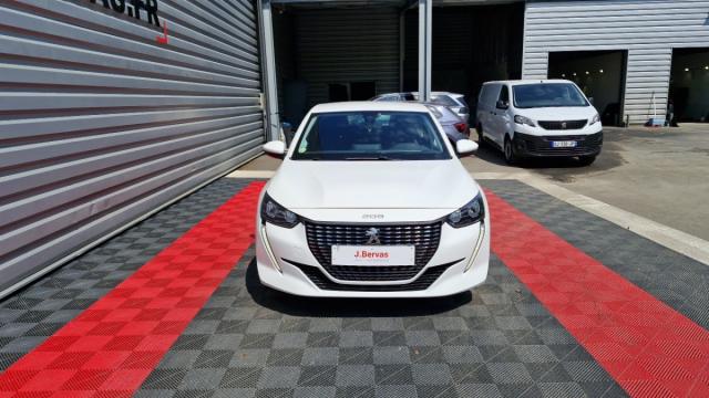 Peugeot 208 image 3