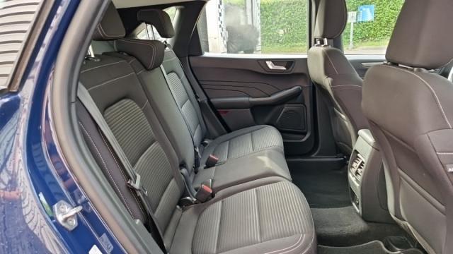 Ford Kuga image 3