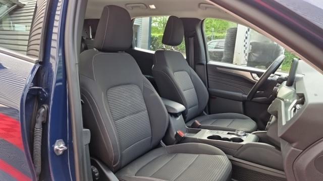 Ford Kuga image 7
