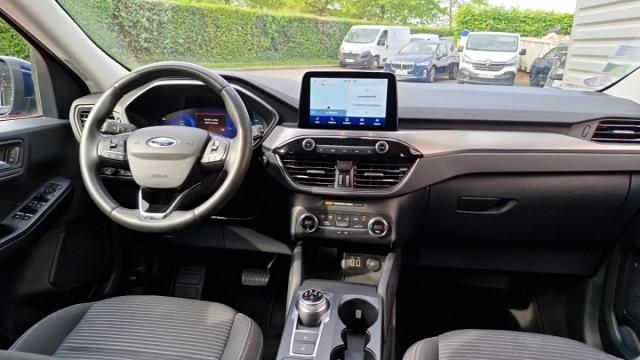 Ford Kuga image 9