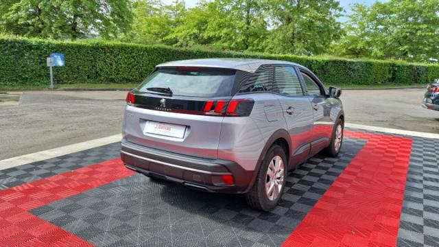 Peugeot 3008 image 2