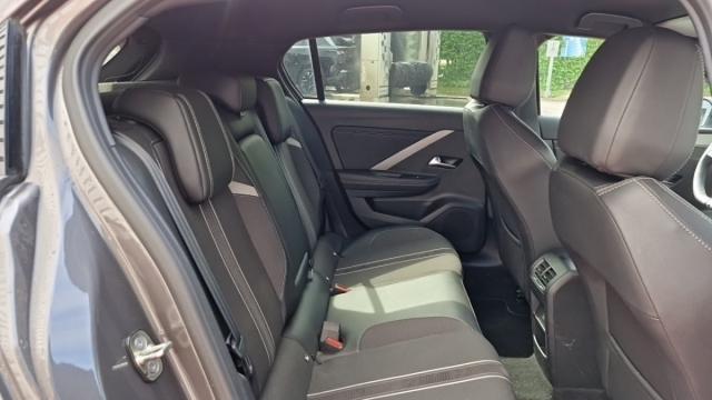 Opel Astra image 6