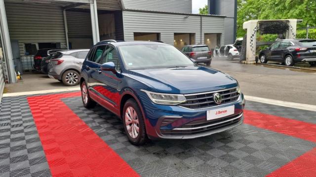 Volkswagen Tiguan image 8
